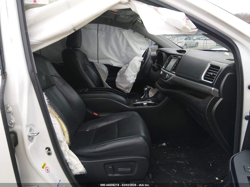 2017 Toyota Highlander Limited Platinum