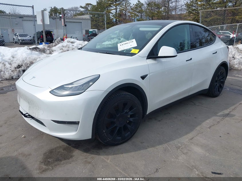 2021 Tesla Model Y Standard Range Rear-Wheel Drive