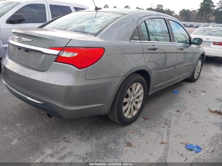 2013 Chrysler 200 Touring