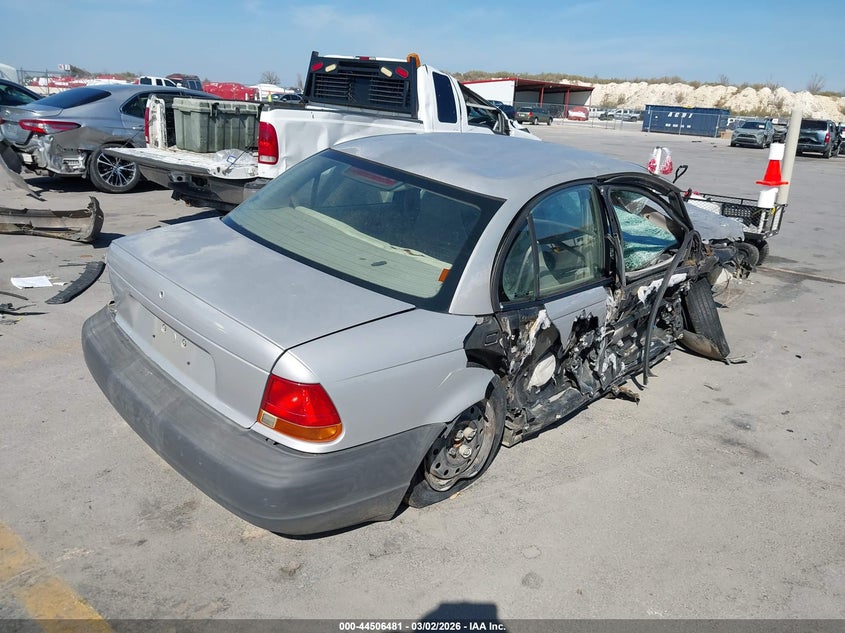 1999 SATURN SL auction photo 4