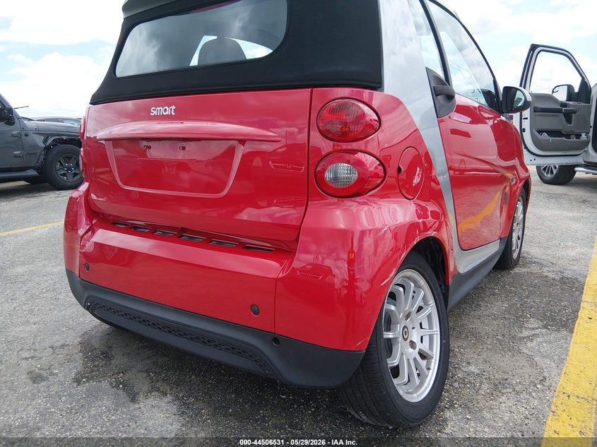2013 Smart Fortwo Passion VIN: WMEEK3BA3DK584770 Lot: 44506531