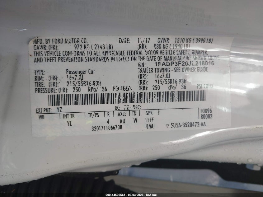 VIN 1FADP3F20JL218016 2018 FORD FOCUS SE