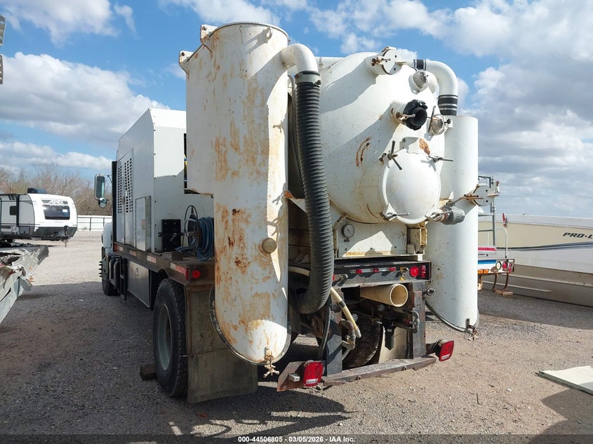 2001 GMC C-Series C7H042