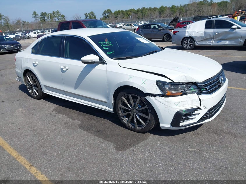 2016 Volkswagen Passat 1.8T R-Line