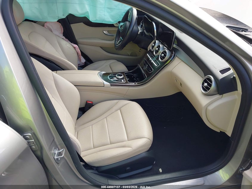 2019 Mercedes-Benz C 300