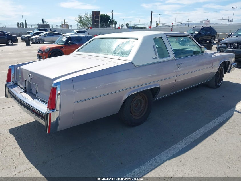 1977 CADILLAC DEVILLE auction photo 4
