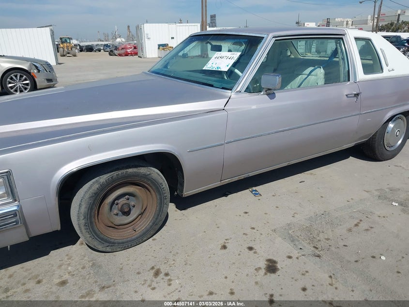 1977 CADILLAC DEVILLE auction photo 6