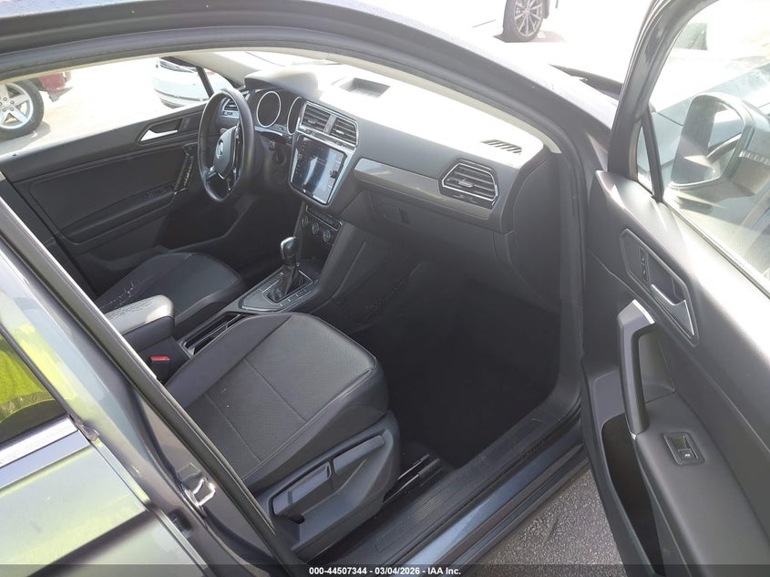 2020 Volkswagen Tiguan 2.0T Se/2.0T Se R-Line Black/2.0T Sel