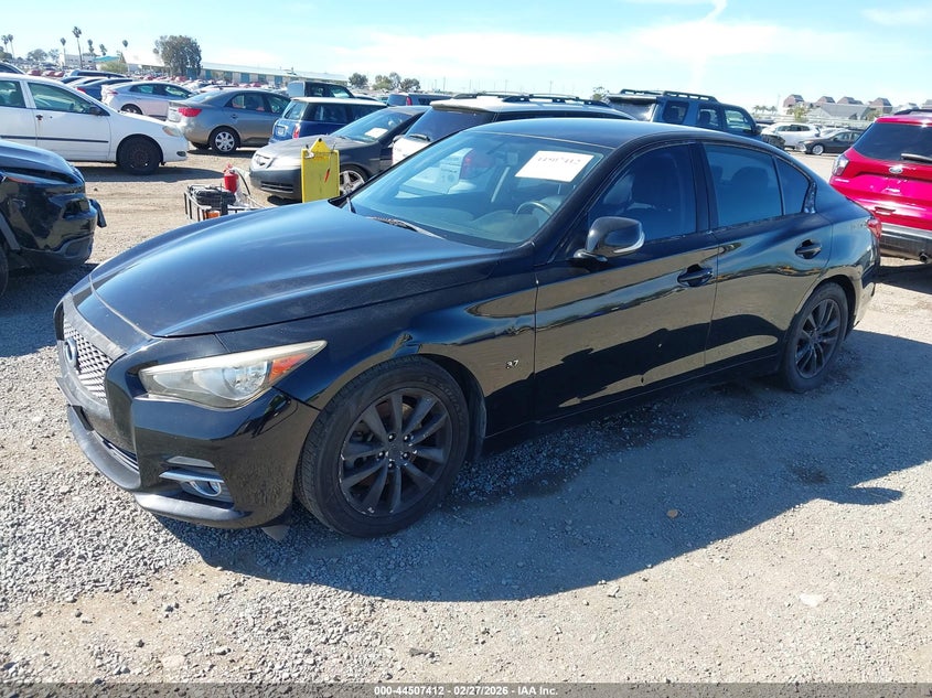 2015 Infiniti Q50