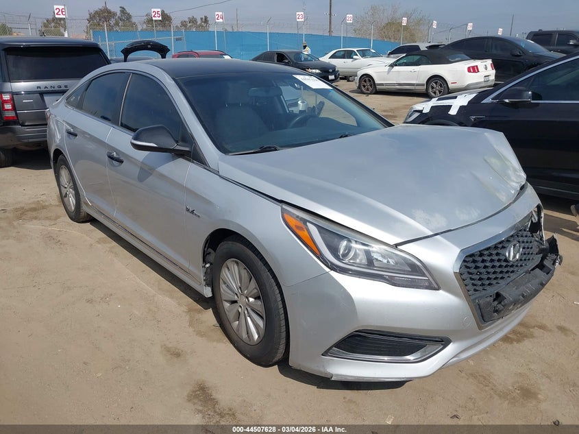 2016 HYUNDAI SONATA HYBRID SE