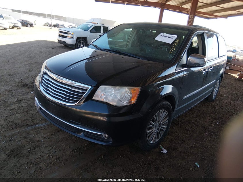 2014 Chrysler Town & Country Touring-L