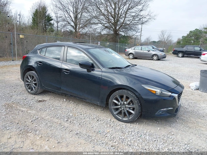 3MZBN1M35JM163386 MAZDA MAZDA3 Photo 1