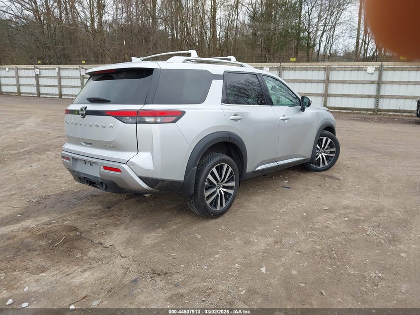 2023 Nissan Pathfinder Platinum Fwd