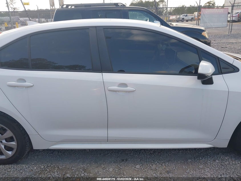 VIN JTDEPRAE9LJ007415 2020 TOYOTA COROLLA LE