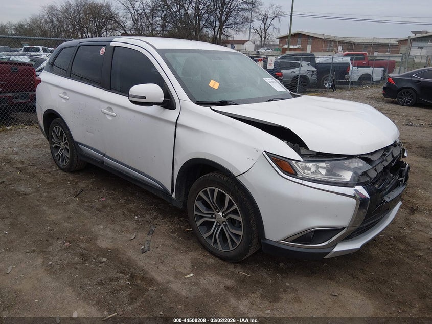 2016 Mitsubishi Outlander Se/Sel