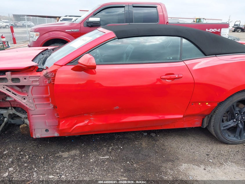 VIN 1G1FD3DS4M0101617 2021 CHEVROLET CAMARO RWD  2LT