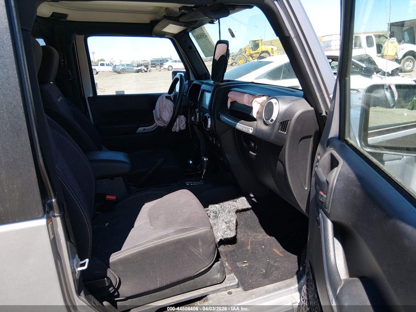 2013 Jeep Wrangler Sahara