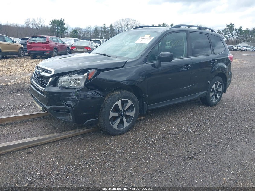 Vin: jf2sjaec3jh602989, lot: 45005181, subaru forester 2.5i premium 20182