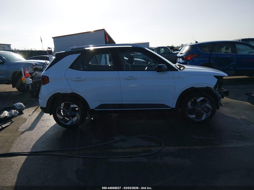 2022 Hyundai Venue Limited VIN: KMHRC8A36NU163222 Lot: 44508537