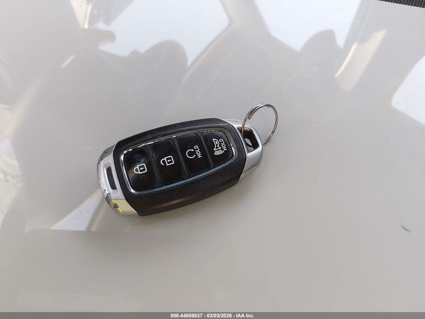 2022 Hyundai Venue Limited VIN: KMHRC8A36NU163222 Lot: 44508537