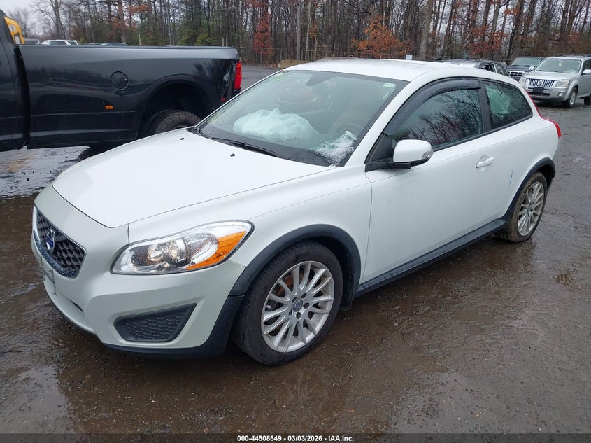 2012 Volvo C30 T5/T5 Platinum/T5 Premier Plus/T5 R-Design/T5 R-Design Platinum/T5 R-Design Premier Plus