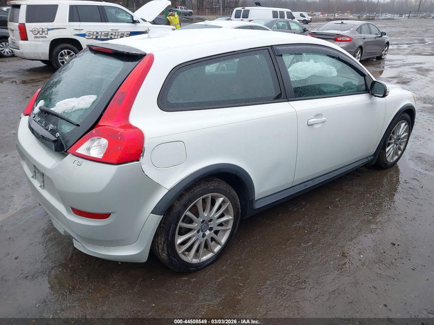 2012 Volvo C30 T5/T5 Platinum/T5 Premier Plus/T5 R-Design/T5 R-Design Platinum/T5 R-Design Premier Plus