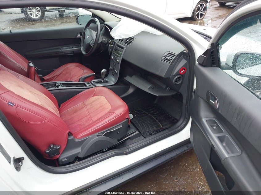 2012 Volvo C30 T5/T5 Platinum/T5 Premier Plus/T5 R-Design/T5 R-Design Platinum/T5 R-Design Premier Plus