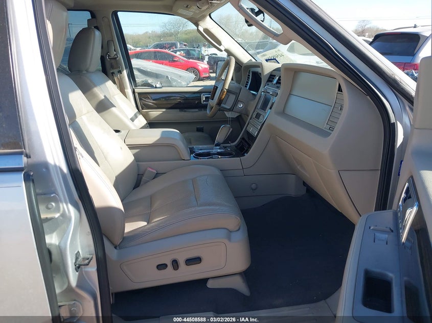 2010 Lincoln Navigator L