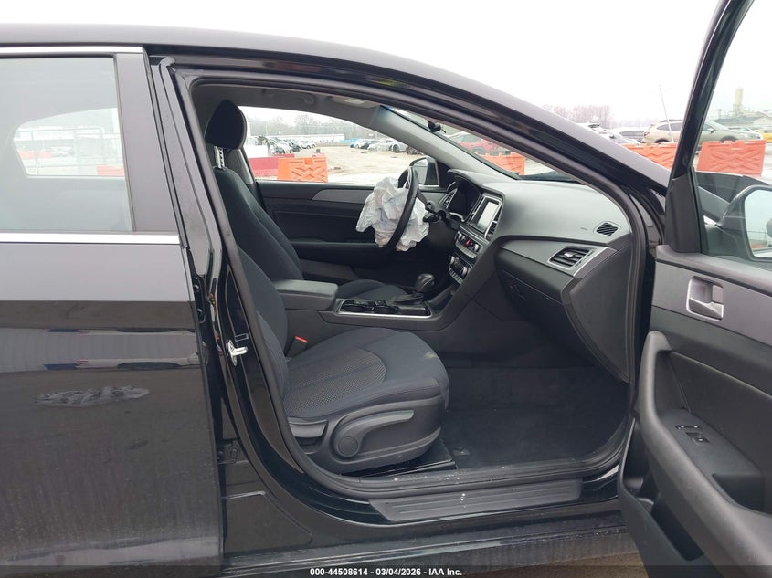 2018 HYUNDAI SONATA auction photo 5