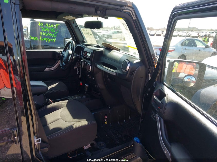 2013 Jeep Wrangler Unlimited Sahara