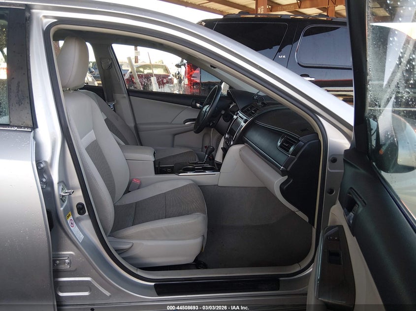 2013 Toyota Camry Hybrid Xle