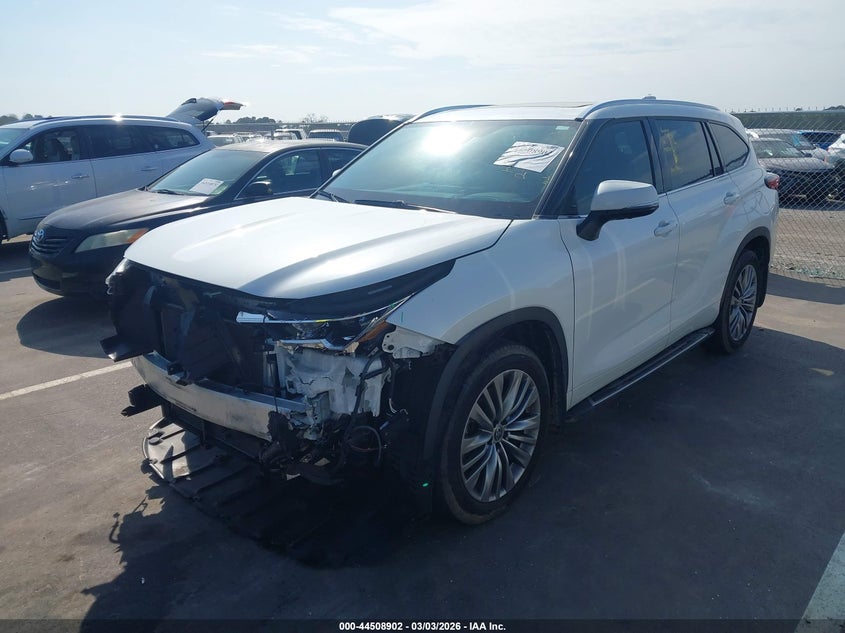 2021 Toyota Highlander Platinum