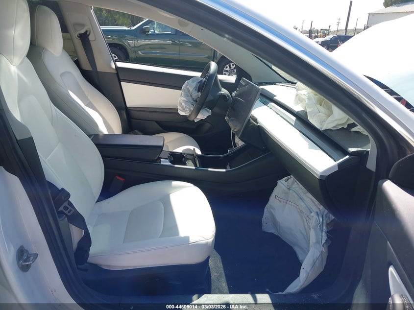 2019 Tesla Model 3 Long Range/Performance