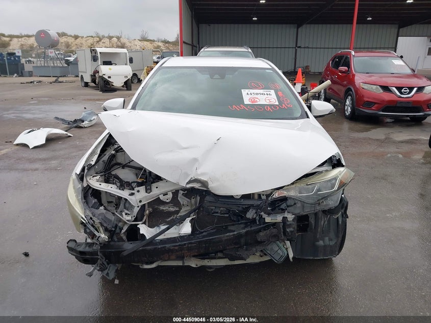 2017 TOYOTA COROLLA SEDAN 1.8L I-4 DOHC, VVT, 132HP