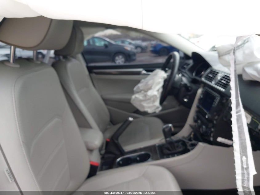 2016 Volkswagen Passat 1.8T Se