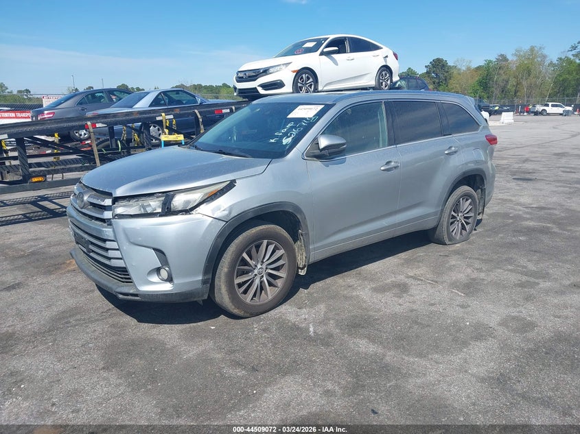 Vin: 5tdkzrfh9js526710, lot: 45005828, toyota highlander xle 20182