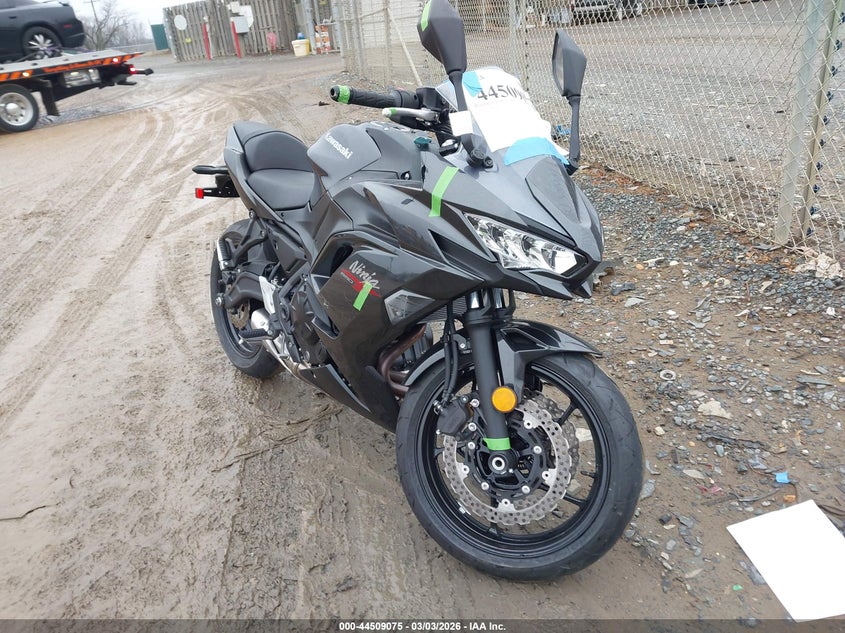 2026 Kawasaki Ex650 R