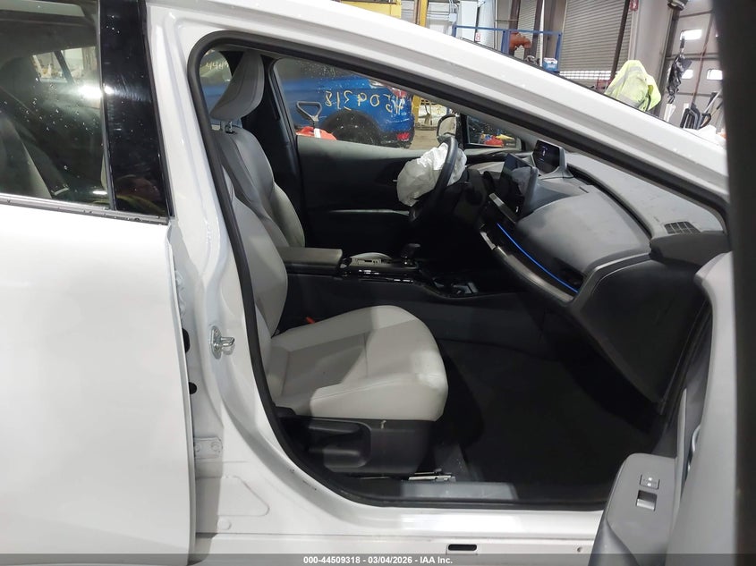 2024 Toyota Prius Xle Awd-E