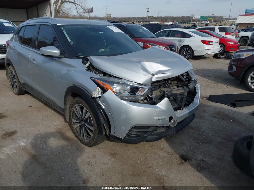 2020 Nissan Kicks Sv Xtronic Cvt
