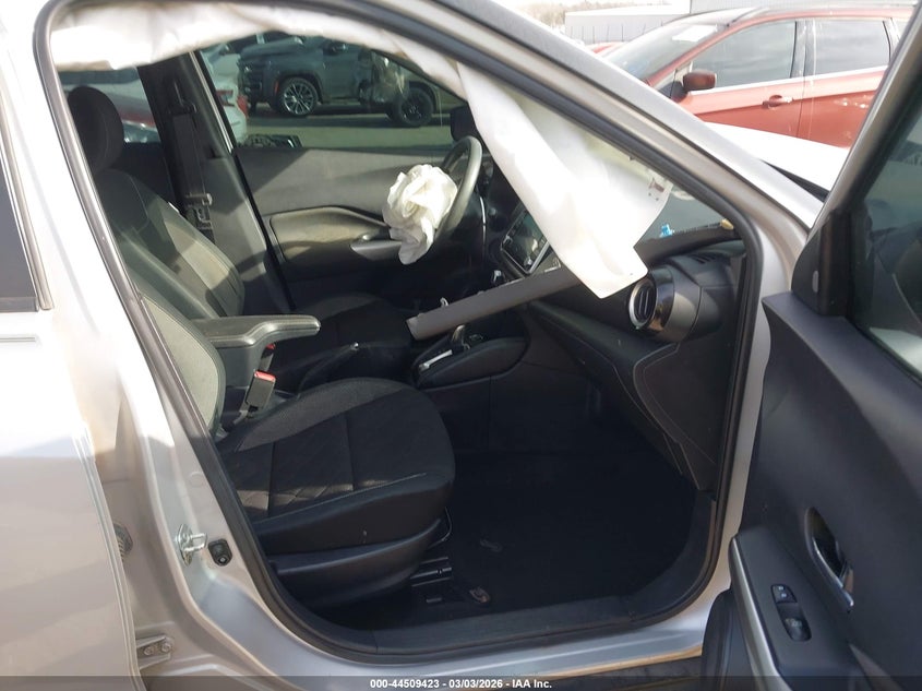 2020 Nissan Kicks Sv Xtronic Cvt