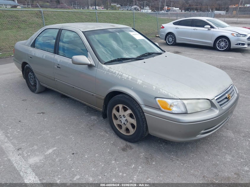 JT2BF28K6Y0249092 TOYOTA CAMRY Photo 1