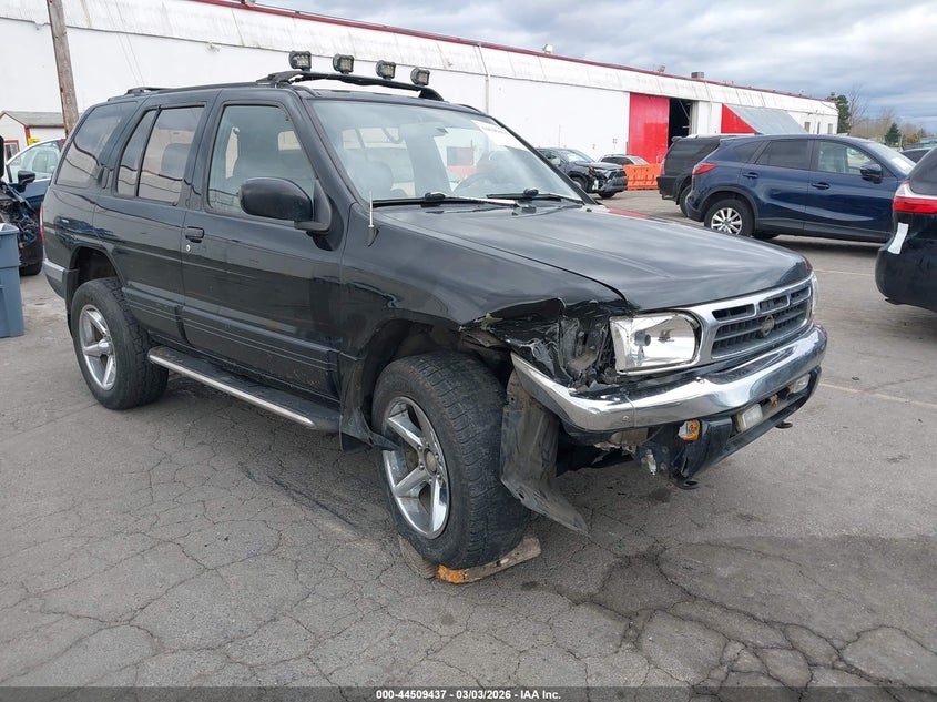 1996 Nissan Pathfinder Xe/Le