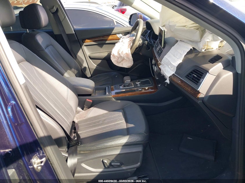 2018 Audi Q5 2.0T Premium/2.0T Tech Premium