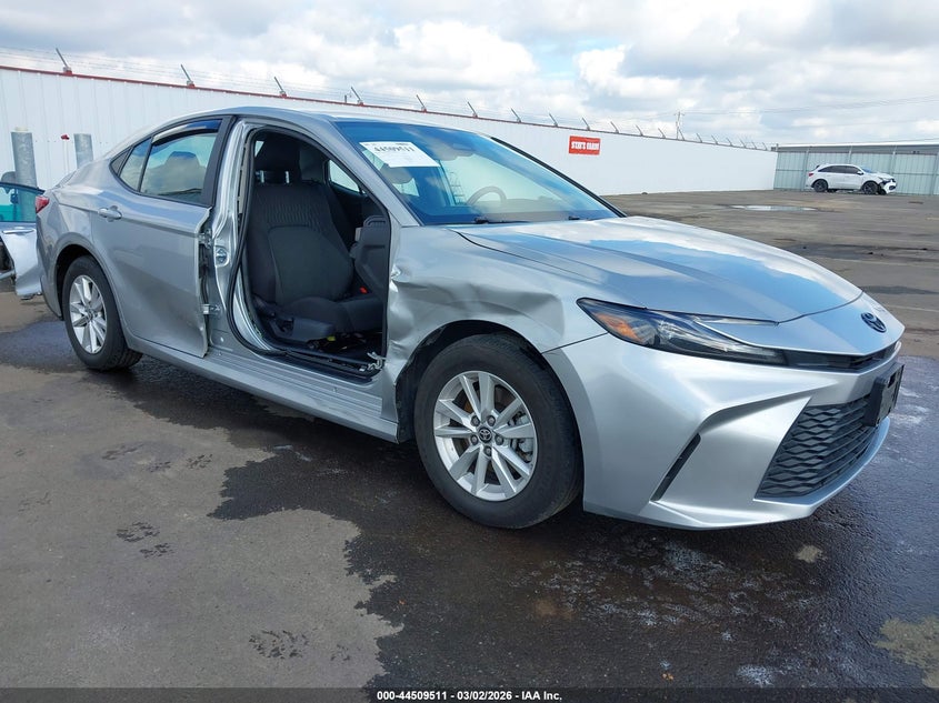2025 Toyota Camry Le