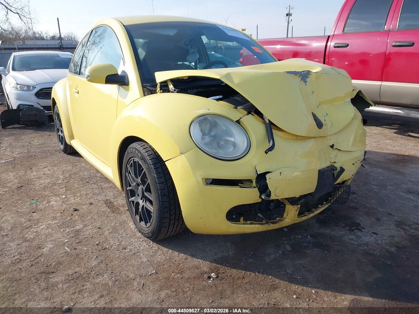 2010 Volkswagen New Beetle 2.5L Final Edition