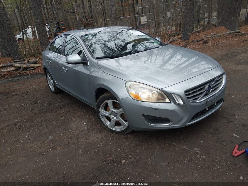 2013 Volvo S60 T5/T5 Platinum/T5 Premier/T5 Premier Plus
