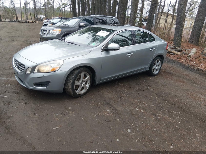 2013 Volvo S60 T5/T5 Platinum/T5 Premier/T5 Premier Plus