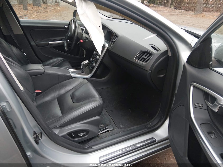 2013 Volvo S60 T5/T5 Platinum/T5 Premier/T5 Premier Plus