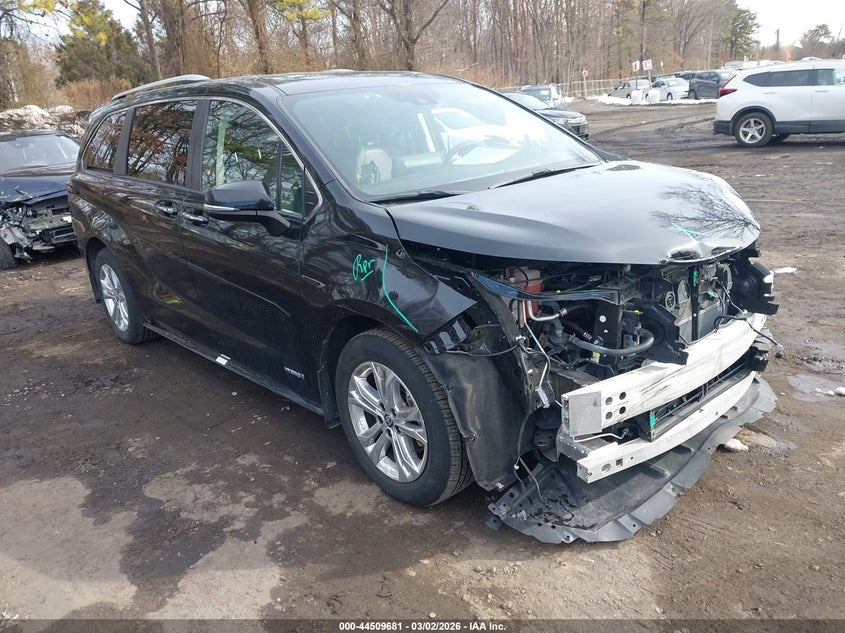 2021 Toyota Sienna Platinum