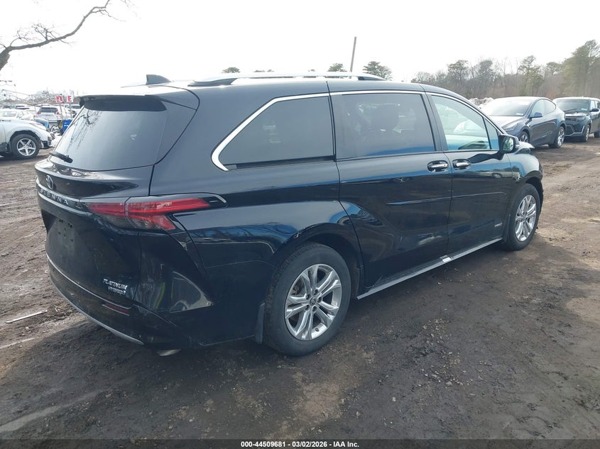 2021 Toyota Sienna Platinum